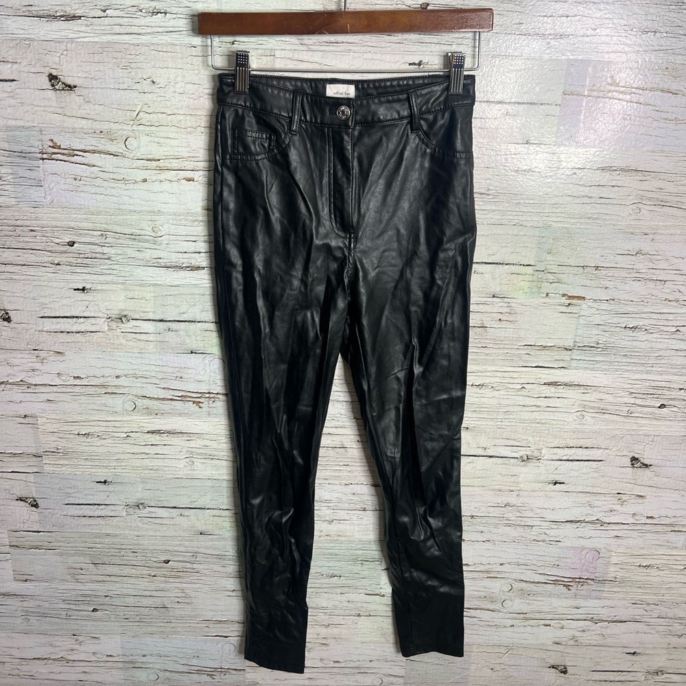 Aritzia Wilfred Free Charm Pant Black size 0 faux leather